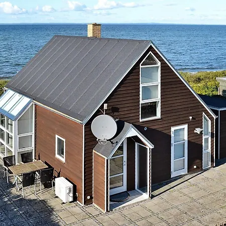 4 Star In Brenderup Fyn Holiday home