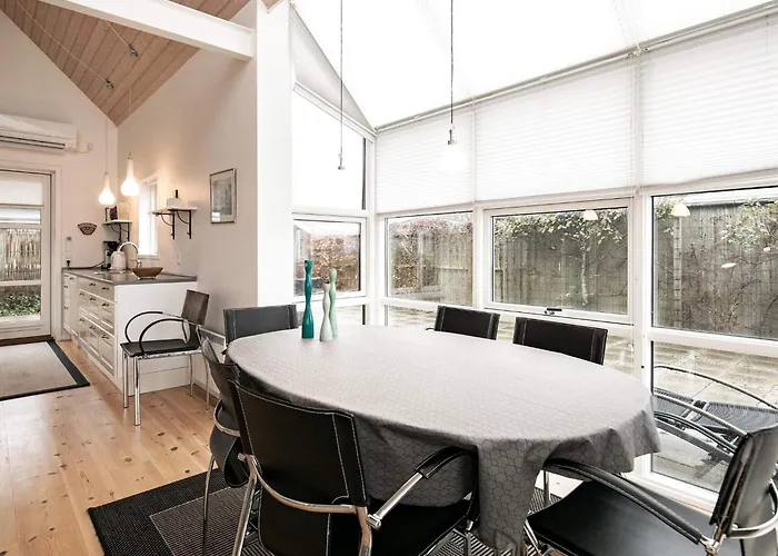 6 Person In Brenderup Fyn-by Traum *